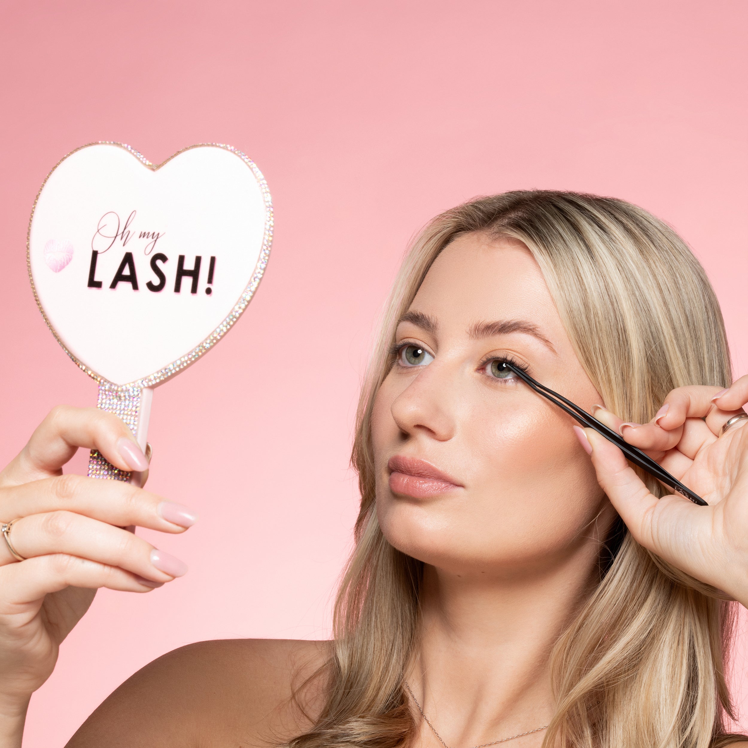 3 tips voor het aanbrengen van DIY Press-on lashes