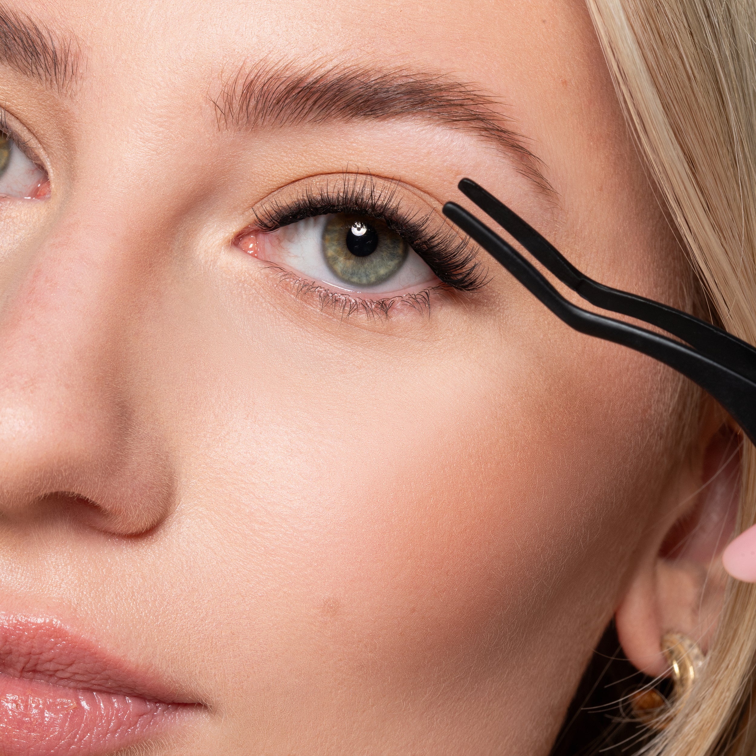 Press on lashes - All in one  tweezer